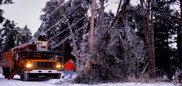 Truck roll winter morning